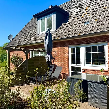 Jaardenhuug - Eg Apartament Utersum